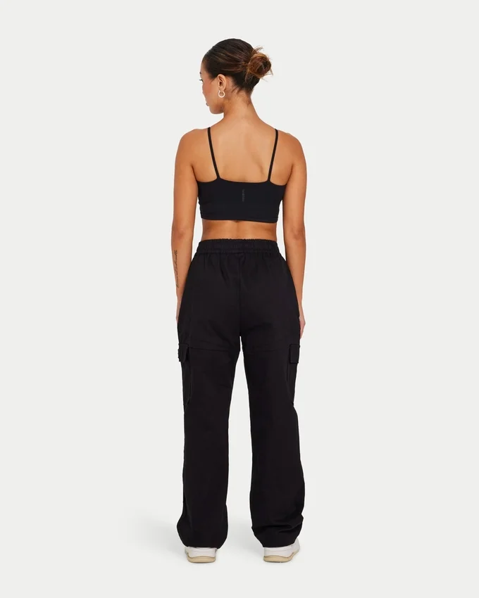 Damska podstawowa bluzka typu crop top – czarna Damska podstawowa bluzka typu crop top – czarna