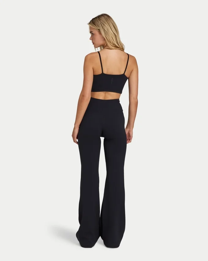Damskie legginsy z rozszerzanymi nogawkami z kolekcji Essentials Damskie legginsy z rozszerzanymi nogawkami z kolekcji Essentials