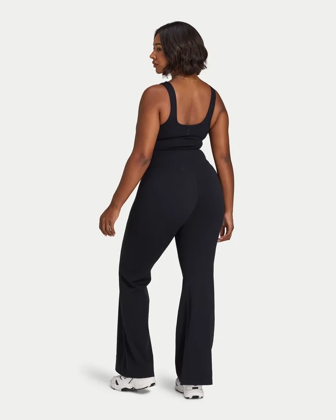 Damskie legginsy z rozszerzanymi nogawkami z kolekcji Essentials Damskie legginsy z rozszerzanymi nogawkami z kolekcji Essentials