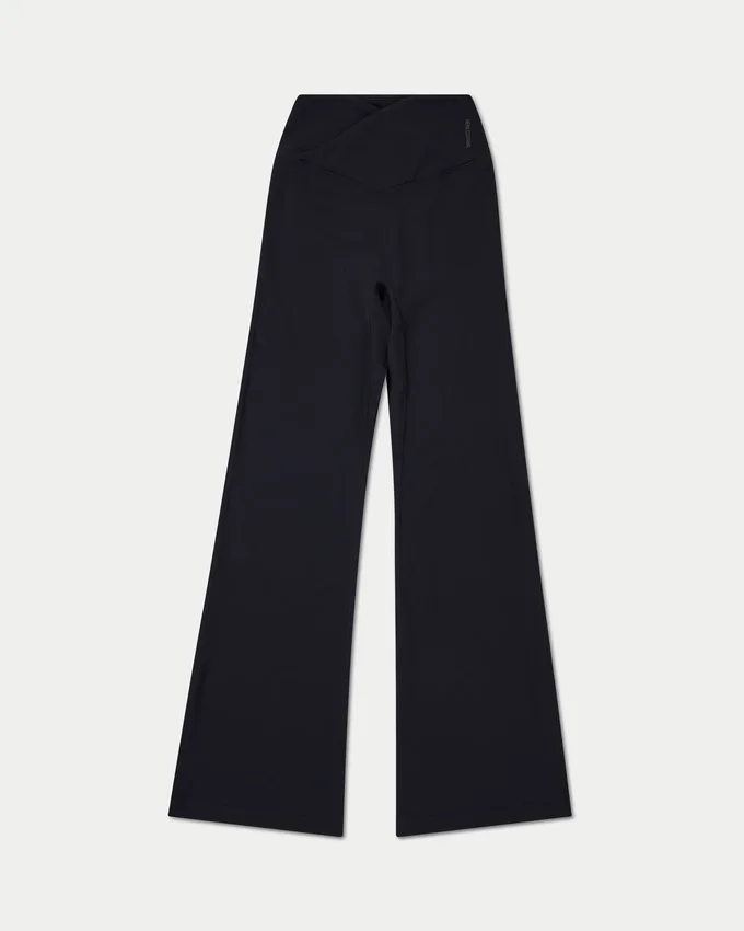 Damskie legginsy z rozszerzanymi nogawkami z kolekcji Essentials Damskie legginsy z rozszerzanymi nogawkami z kolekcji Essentials