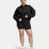 Krótkie szorty damskie z kolekcji Essentials Krótkie szorty damskie z kolekcji Essentials