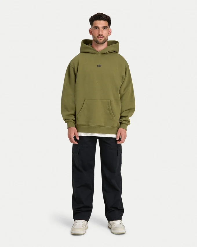 Męska bluza z kapturem w stylu oversized – oliwkowa zieleń Męska bluza z kapturem w stylu oversized – oliwkowa zieleń