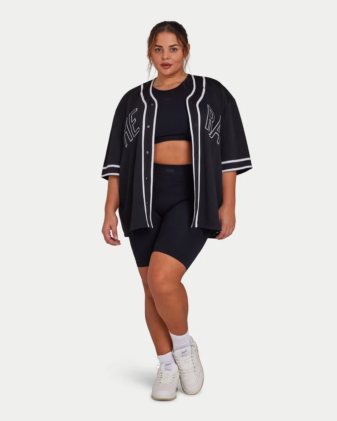 Męska koszulka z siateczki w stylu varsity – czarna Męska koszulka z siateczki w stylu varsity – czarna
