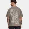 Męski T-shirt oversize z nadrukiem graffiti Męski T-shirt oversize z nadrukiem graffiti