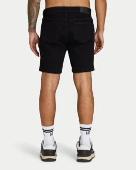 Męskie szorty o wąskim kroju – czarne